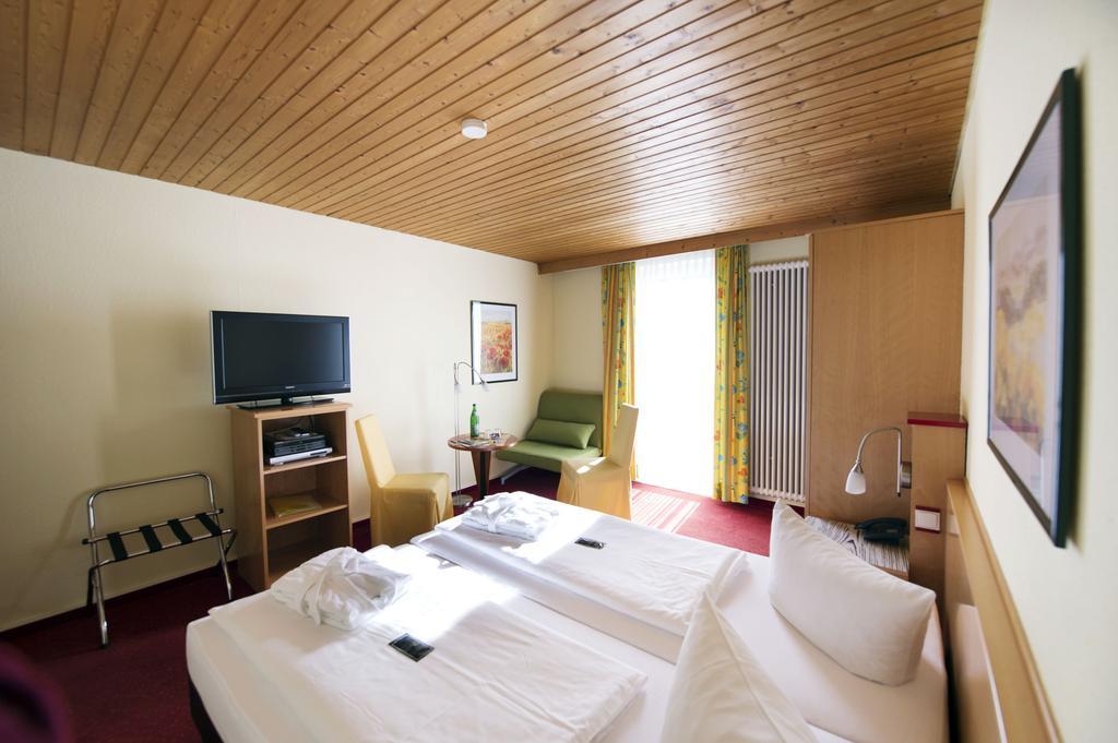 Hotel Garni Elegant Willingen  Szoba fotó