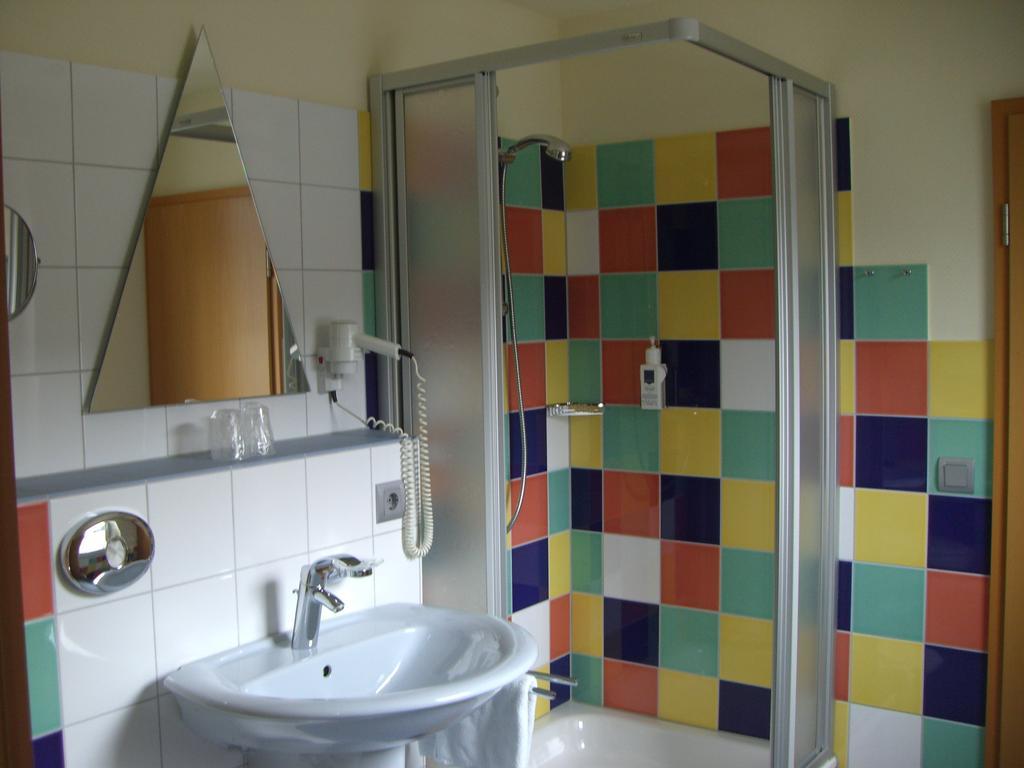 Hotel Garni Elegant Willingen  Szoba fotó